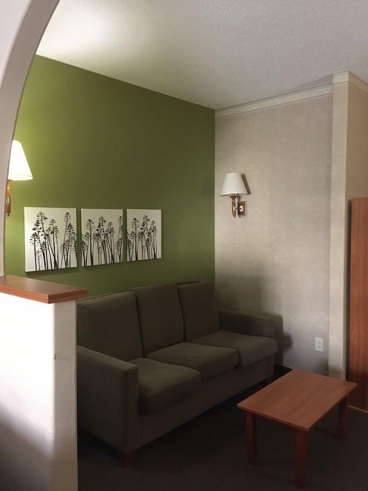 Sleep Inn & Suites Conference Center And Water Park Minot Εξωτερικό φωτογραφία