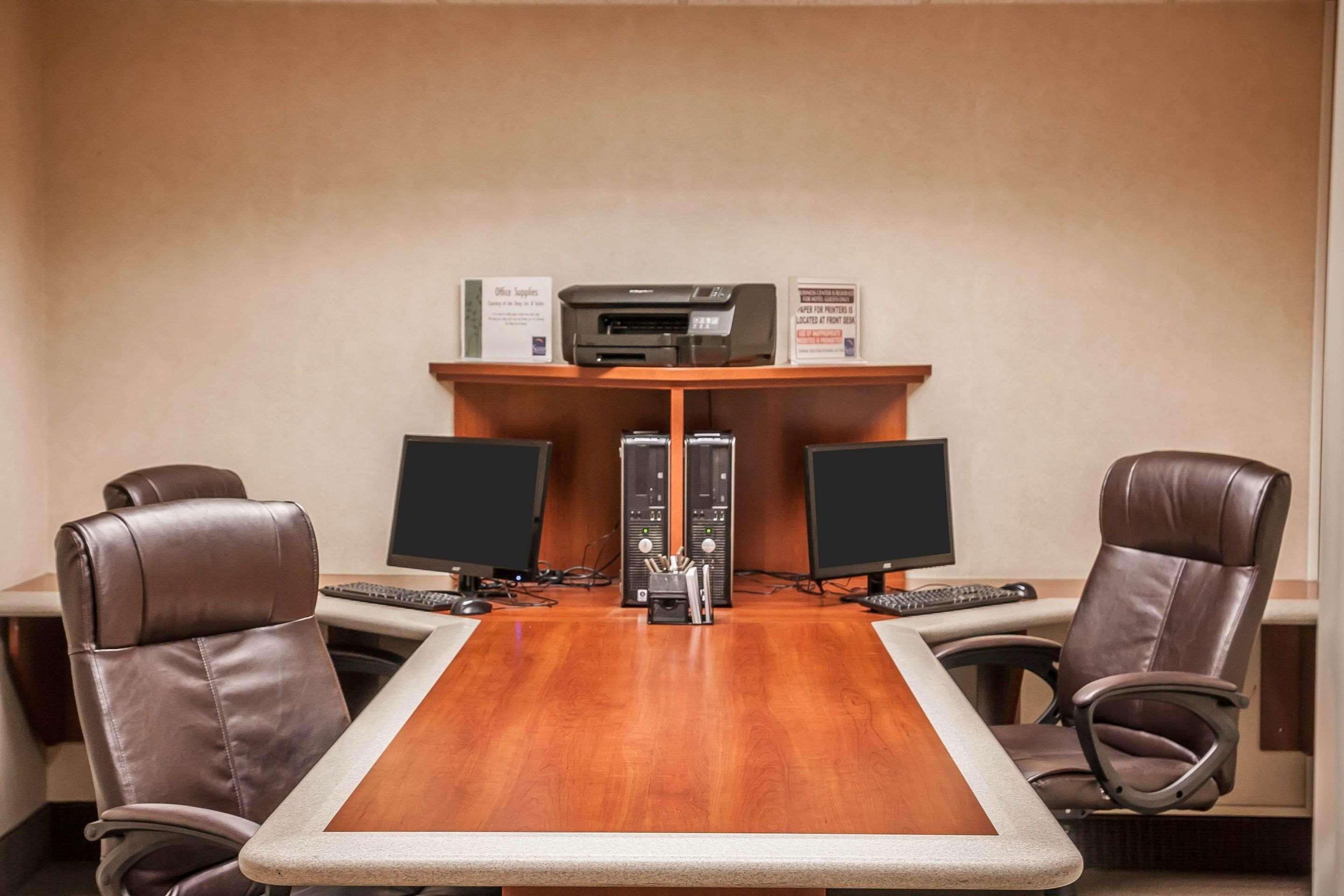 Sleep Inn & Suites Conference Center And Water Park Minot Εξωτερικό φωτογραφία