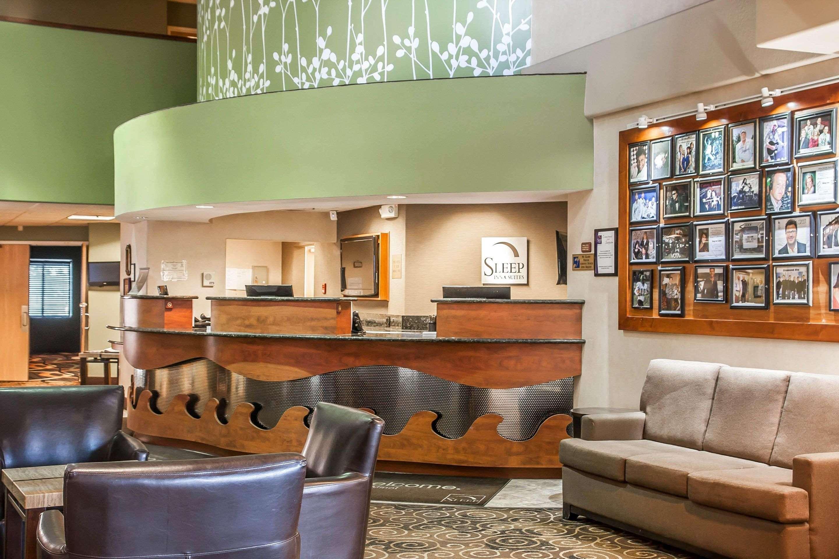 Sleep Inn & Suites Conference Center And Water Park Minot Εξωτερικό φωτογραφία