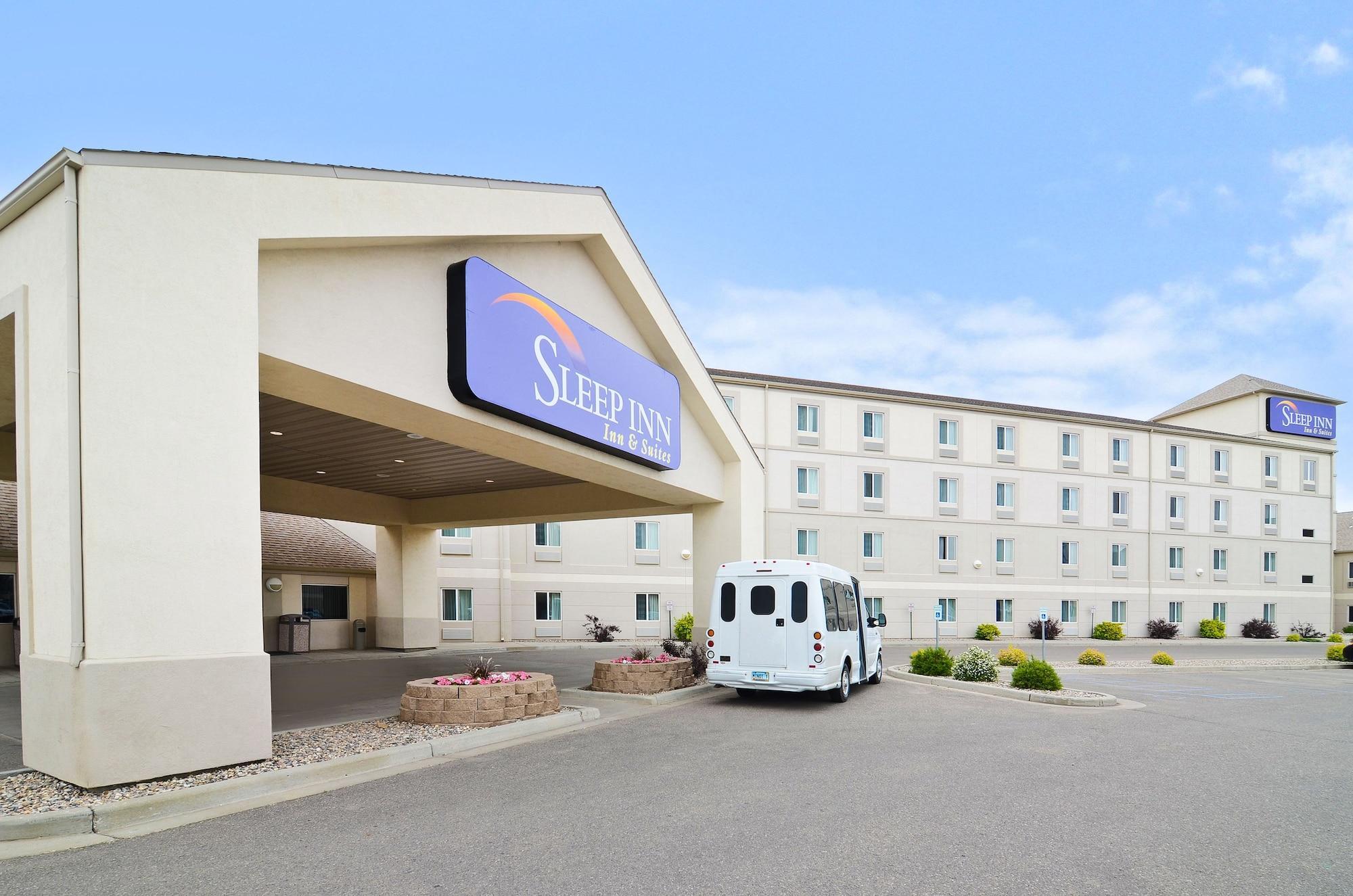 Sleep Inn & Suites Conference Center And Water Park Minot Εξωτερικό φωτογραφία