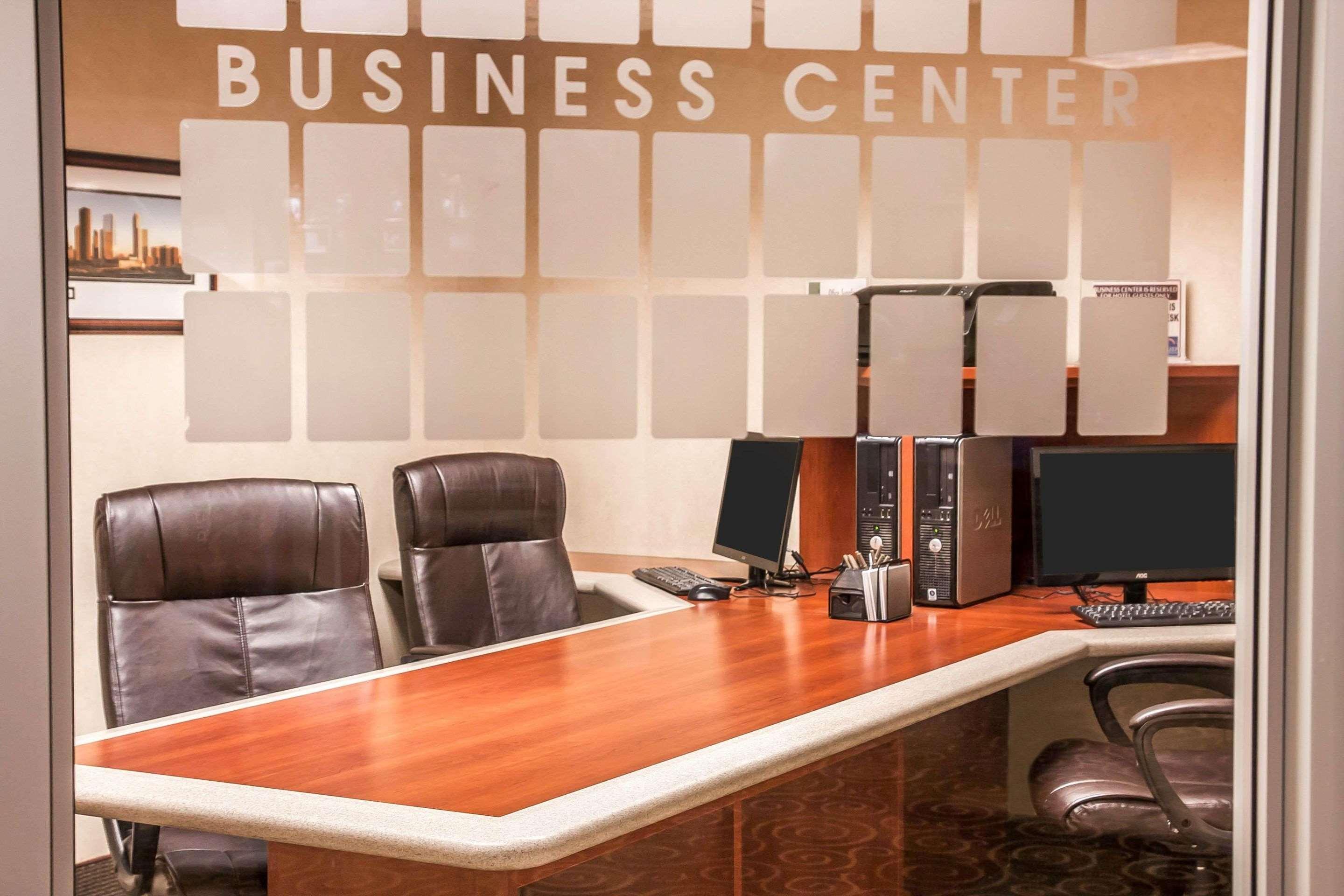 Sleep Inn & Suites Conference Center And Water Park Minot Εξωτερικό φωτογραφία