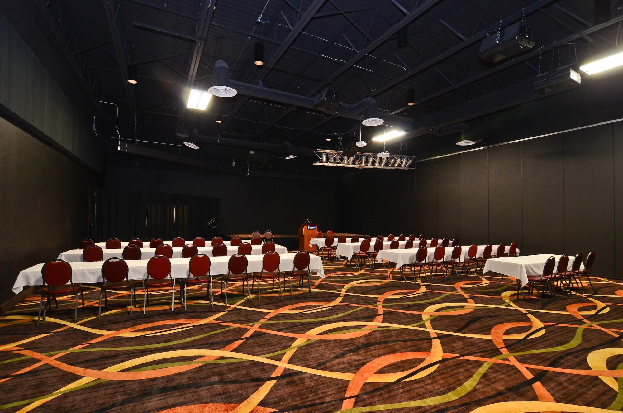 Sleep Inn & Suites Conference Center And Water Park Minot Εξωτερικό φωτογραφία