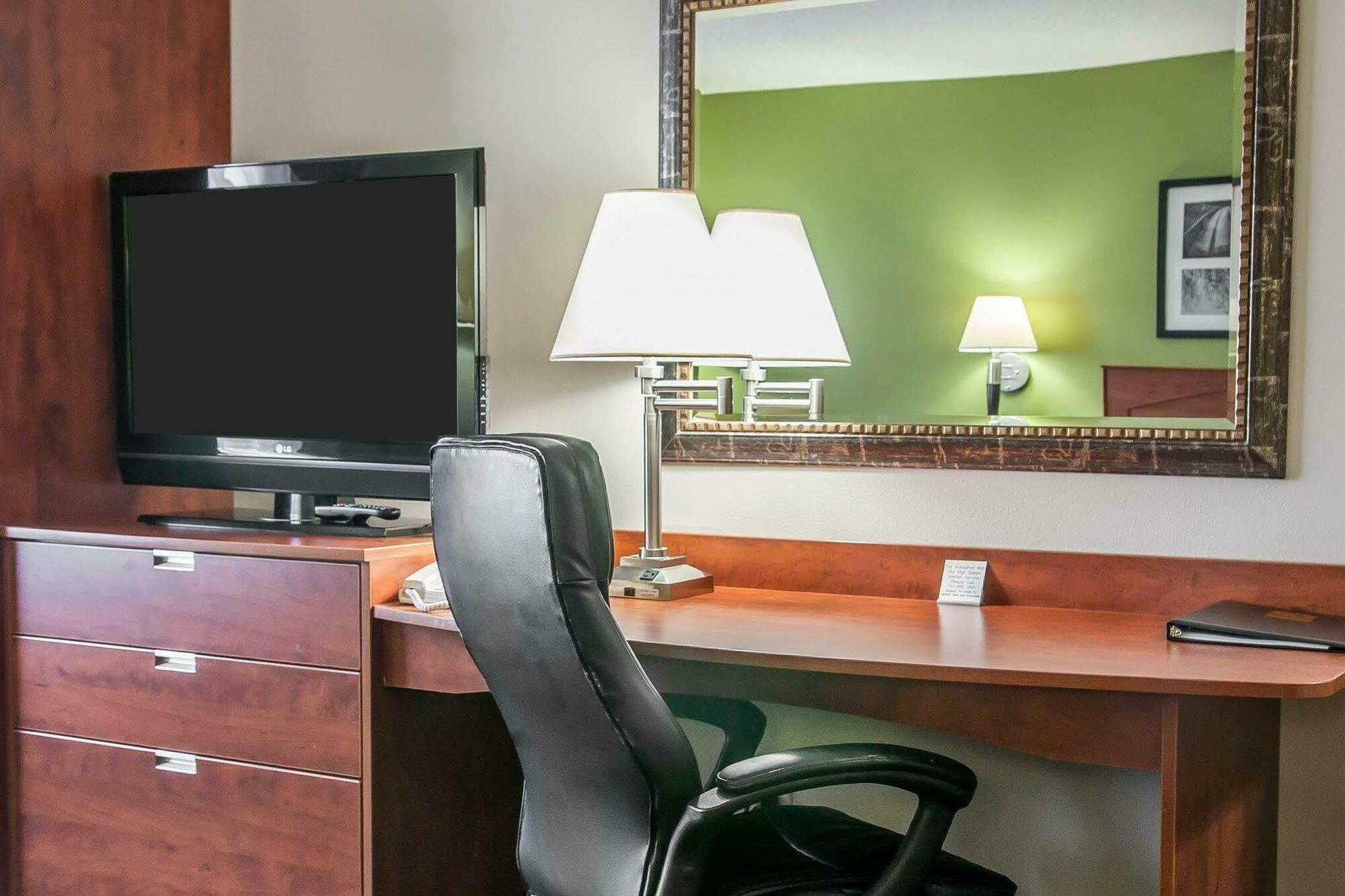 Sleep Inn & Suites Conference Center And Water Park Minot Εξωτερικό φωτογραφία